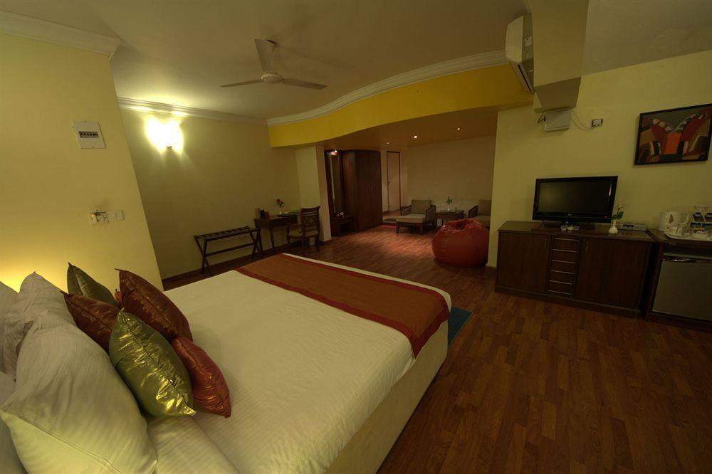 Hm Suites & Studios Bangalore Eksteriør billede