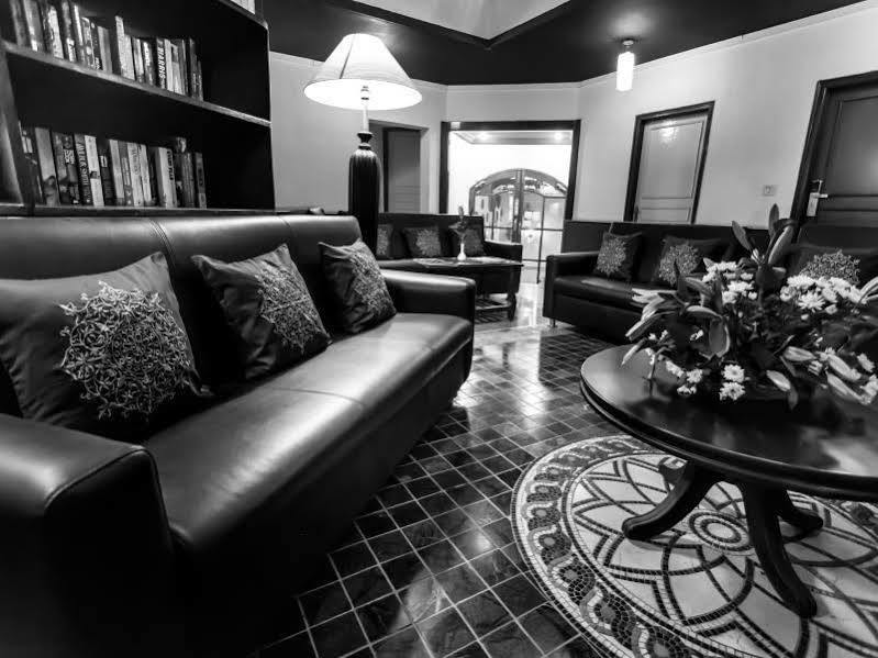 Hm Suites & Studios Bangalore Eksteriør billede